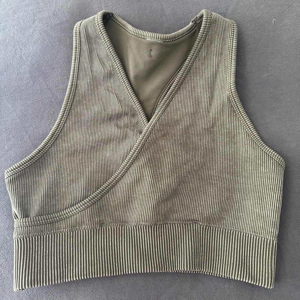 Fabletics Seamless Rib Bra - Picture 5 of 7